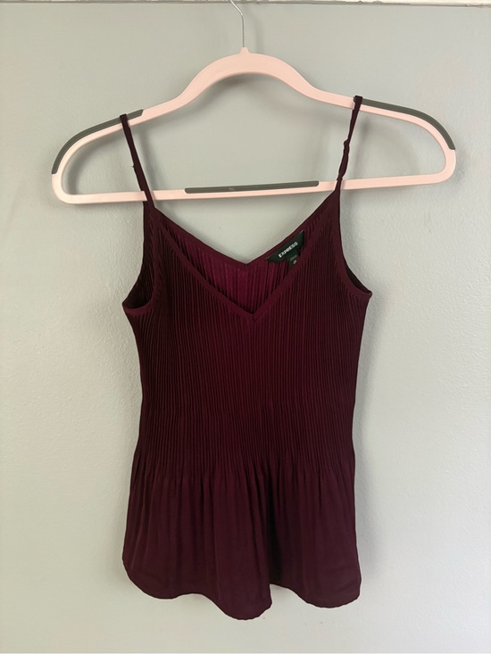 Express Tops - Express Ribbed V-Neck Spaghetti Strap Camisole - Burgundy